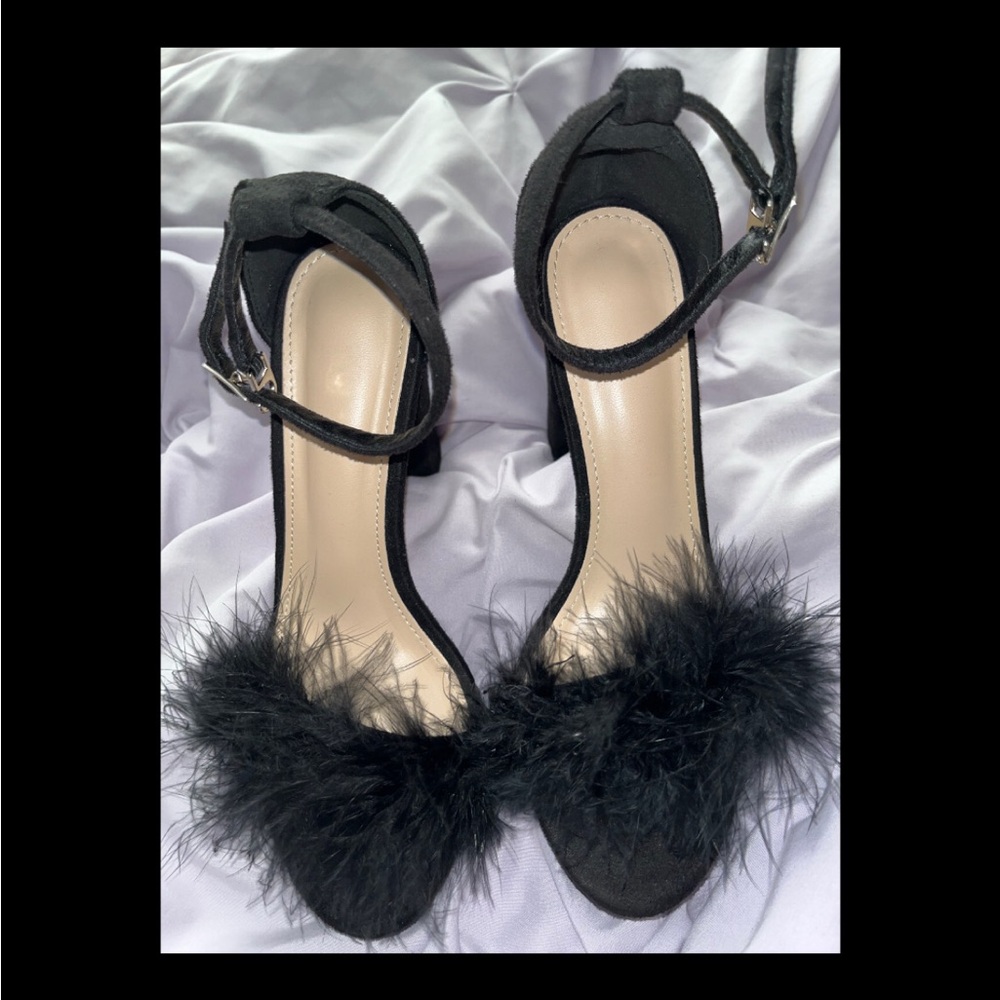 Black suede heels🖤